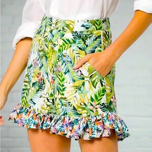 NWT! All Things Mochi 'Baila' Tropical Palm Print Ruffle Hem Shorts Size Small